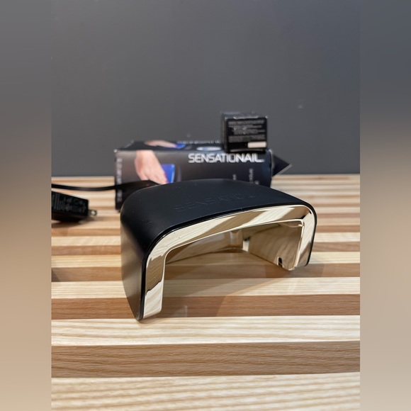 Sensational LED Express Gel Nail Kit Bundle - Lamp + 1 Colour - Picture 3 of 6